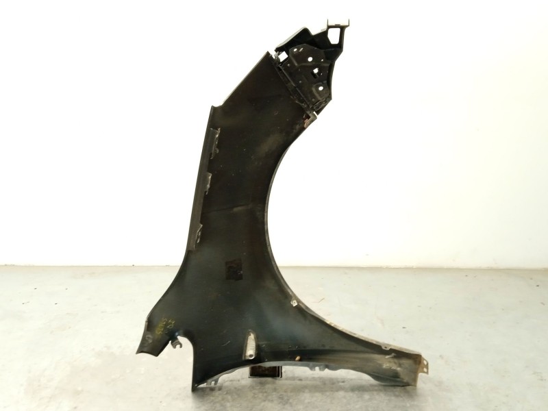 Recambio de aleta delantera izquierda para opel astra j sedán 1.7 cdti (69) referencia OEM IAM 13390002  