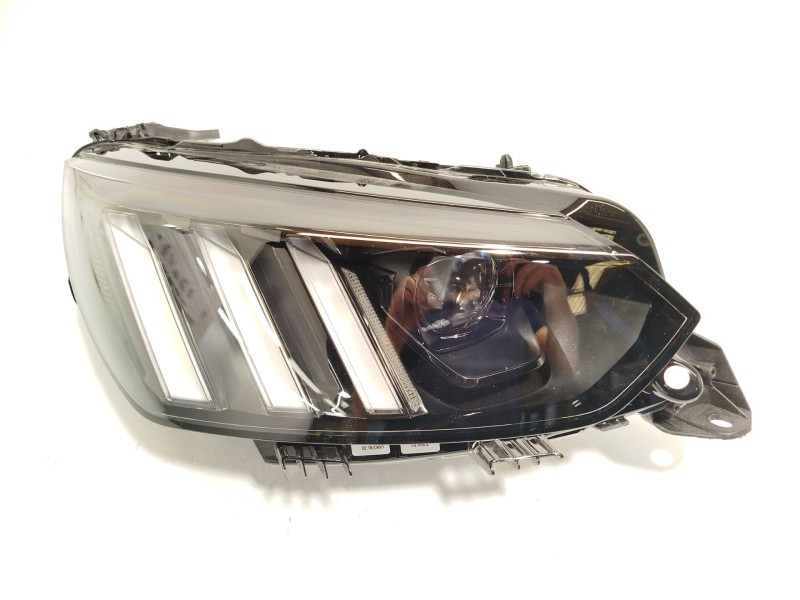 Recambio de faro derecho para peugeot 208 (p2) 1.5 blue-hdi fap referencia OEM IAM 1682772380  
