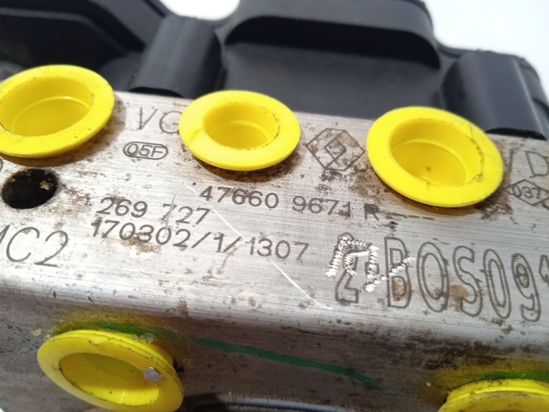 Recambio de abs para dacia duster ambiance 4x4 referencia OEM IAM 476609671R 0265956527 269727