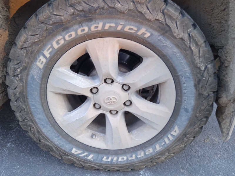 toyota land cruiser prado (_j15_) del año 2012