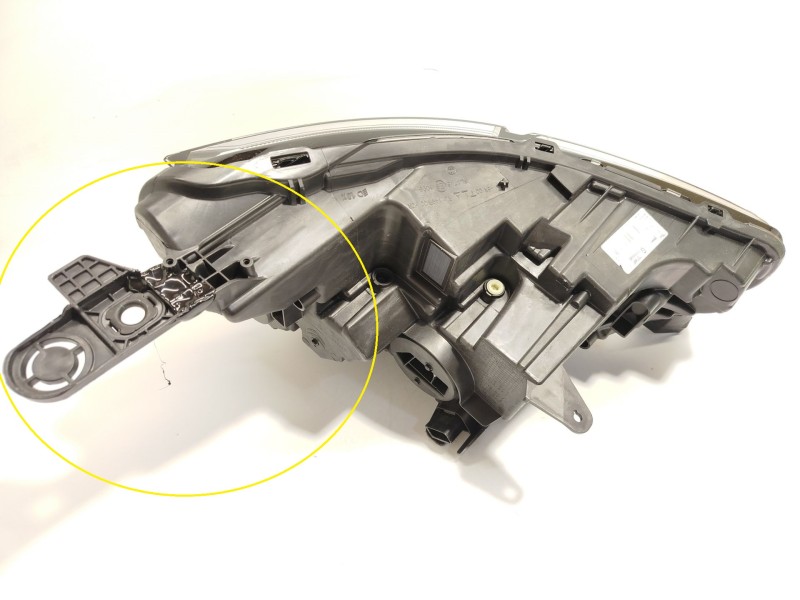 Recambio de faro izquierdo para citroën c4 iii 1.2 referencia OEM IAM 9830649480  73374697