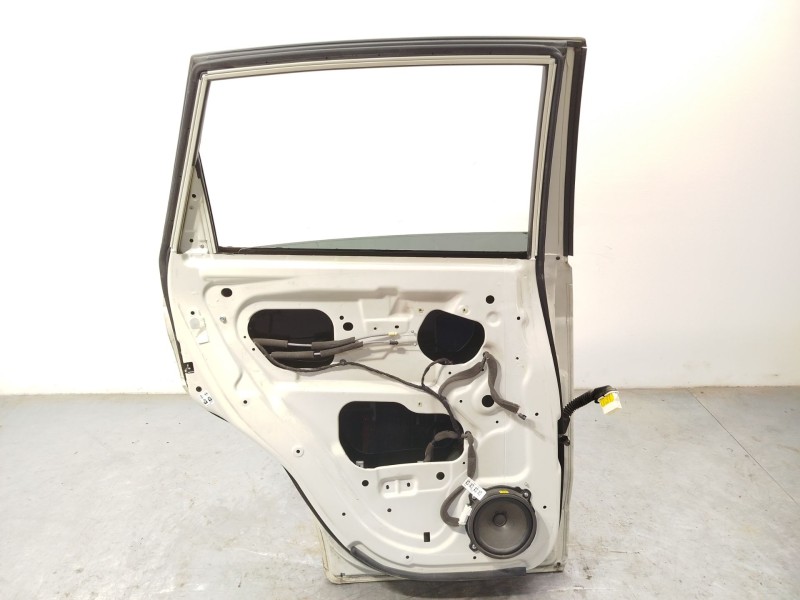 Recambio de puerta trasera izquierda para chevrolet captiva (c100, c140) 2.0 d 4wd referencia OEM IAM 94543752  