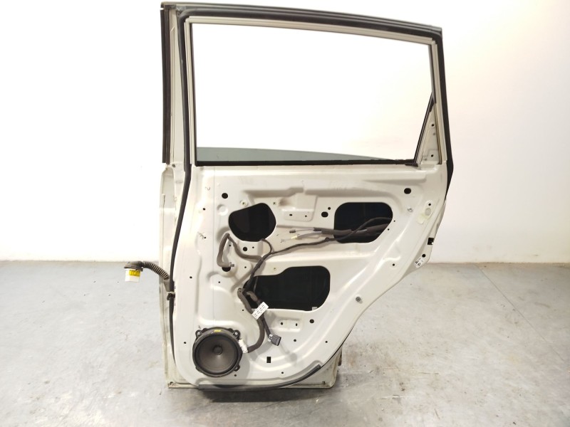 Recambio de puerta trasera derecha para chevrolet captiva (c100, c140) 2.0 d 4wd referencia OEM IAM 94543753  