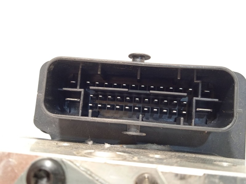 Recambio de abs para hyundai i30 (pd) klass referencia OEM IAM 58920G4210 6158941600 G458922500