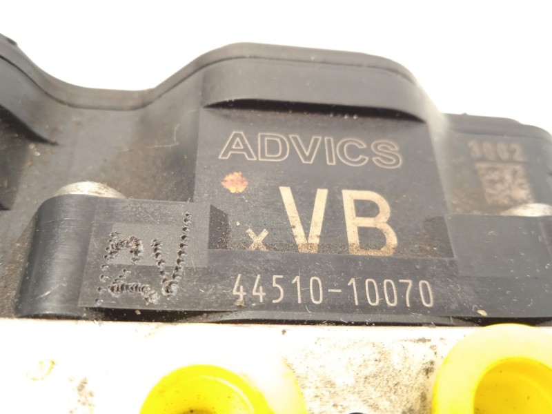 Recambio de abs para toyota c-hr hybrid advance referencia OEM IAM 4451010070 8954110080 11304041330