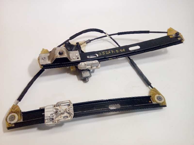 ELEVALUNAS DELANTERO DERECHO 5F4837462D 5Q0959802B