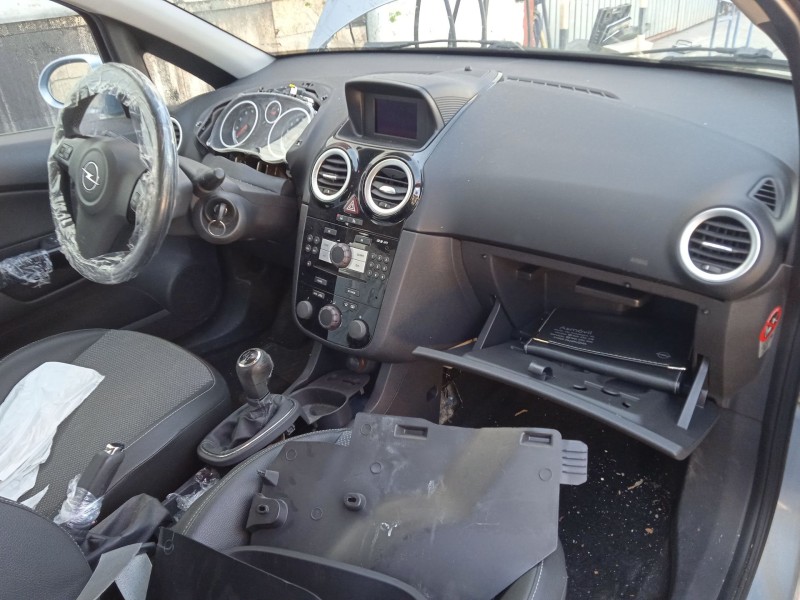 opel corsa d (s07) del año 2007