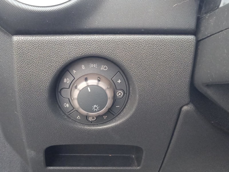 opel corsa d (s07) del año 2007