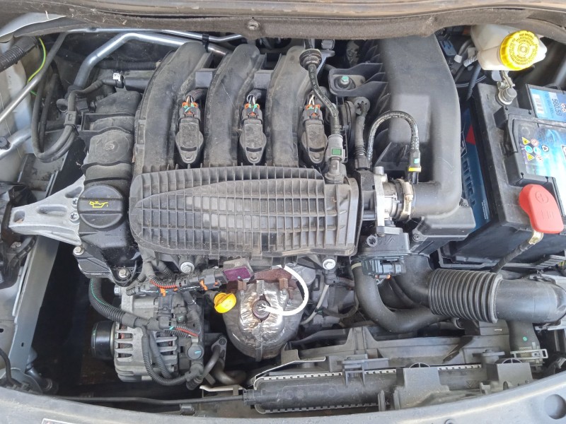 peugeot 208 i (ca_, cc_) del año 2015