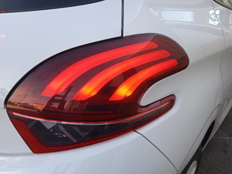 peugeot 208 i (ca_, cc_) del año 2015