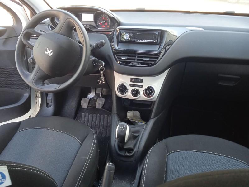 peugeot 208 i (ca_, cc_) del año 2015