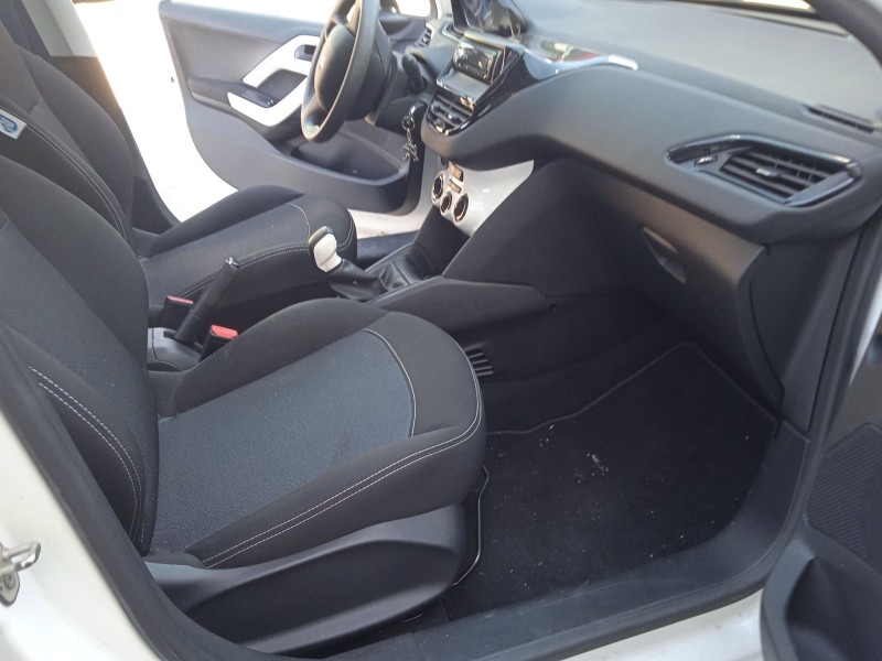 peugeot 208 i (ca_, cc_) del año 2015