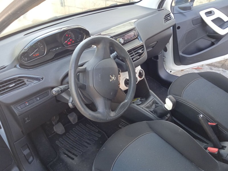 peugeot 208 i (ca_, cc_) del año 2015