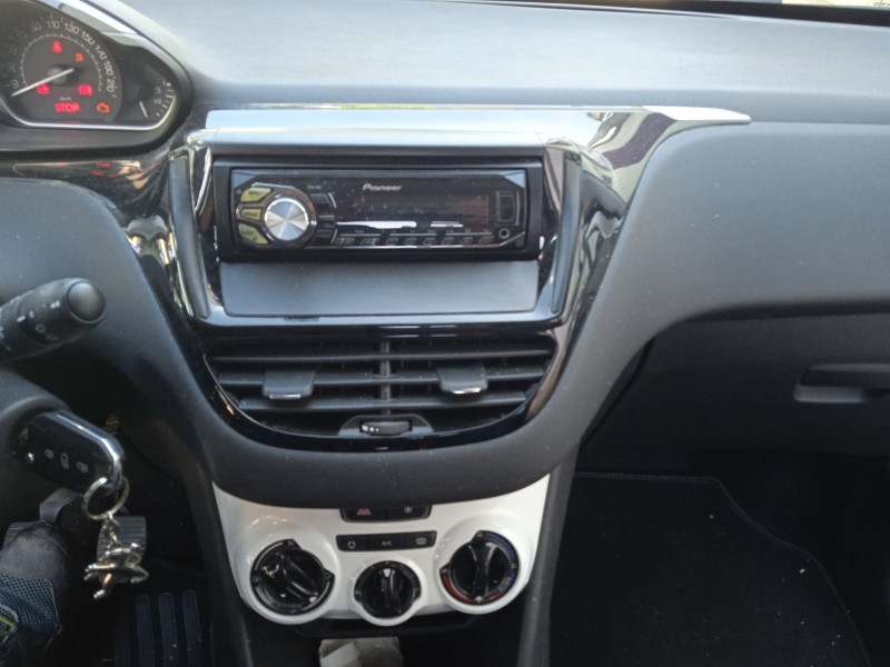 peugeot 208 i (ca_, cc_) del año 2015