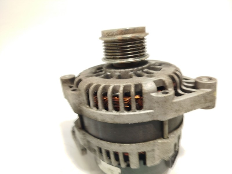 Recambio de alternador para chevrolet captiva (c100, c140) 2.0 d 4wd referencia OEM IAM 96988215  