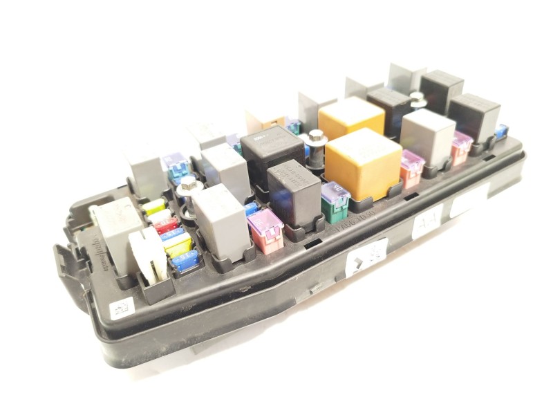 Recambio de caja reles / fusibles para chevrolet captiva (c100, c140) 2.0 d 4wd referencia OEM IAM 95037413  