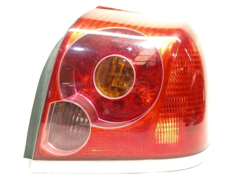 Recambio de piloto trasero derecho para toyota avensis sedán (_t25_) 2.0 (azt250_) referencia OEM IAM 8155105140  