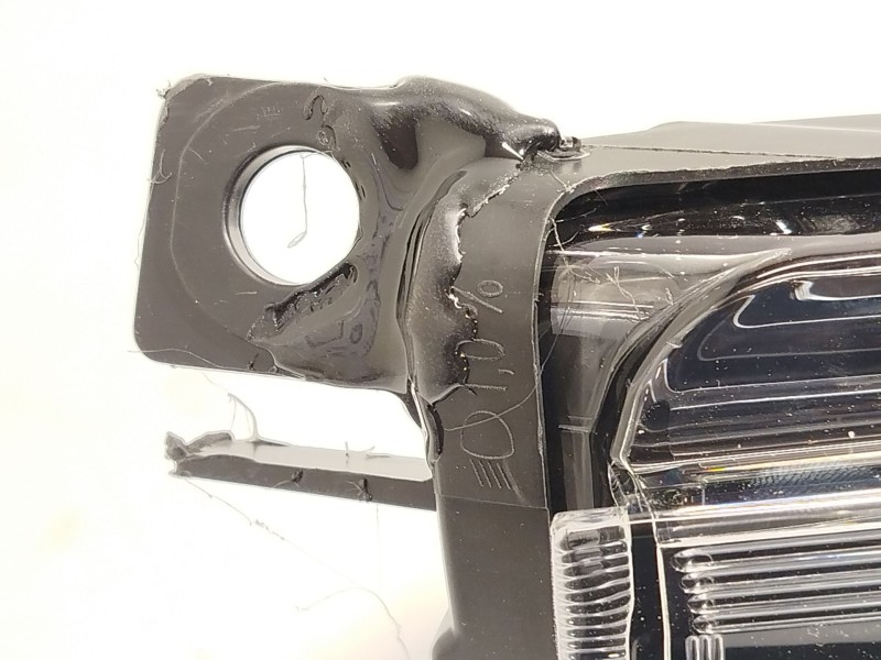 Recambio de faro derecho para opel movano b kasten/combi 2.3 cdti referencia OEM IAM 95529360 260107241R 