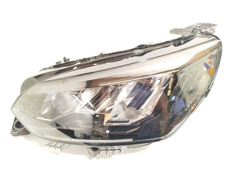 Recambio de faro izquierdo para peugeot 208 (p2) allure referencia OEM IAM 9833036380  90200113