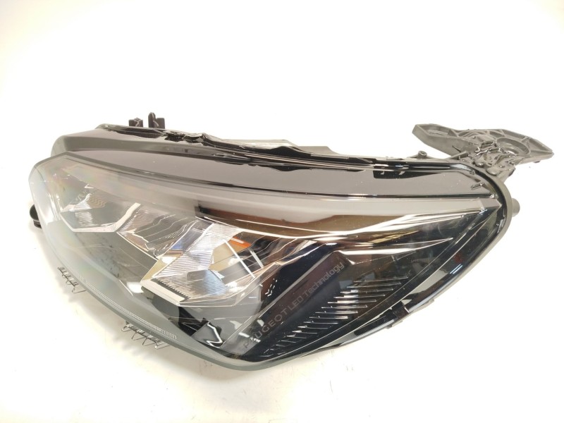 Recambio de faro izquierdo para peugeot 208 (p2) allure referencia OEM IAM 9833036380  90200113