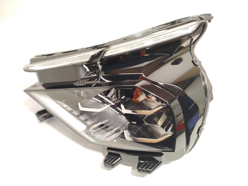 Recambio de faro izquierdo para citroën c4 iii 1.2 referencia OEM IAM 9830649480  73374697