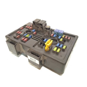 CAJA RELES / FUSIBLES 96821082 