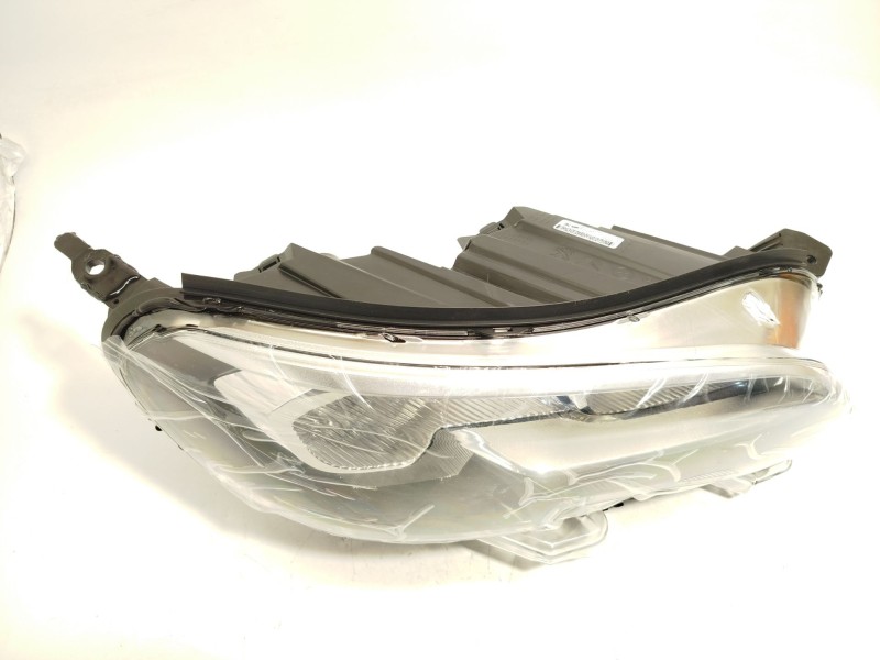 Recambio de faro derecho para peugeot expert combi standard referencia OEM IAM 9808572580  