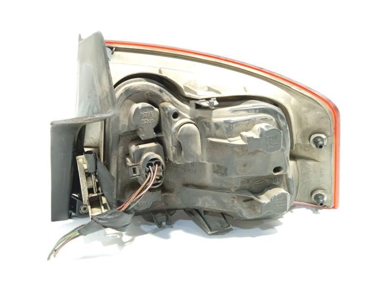 Recambio de piloto trasero izquierdo para audi a4 b7 (8ec) 2.0 tdi 16v referencia OEM IAM 8E5945095  