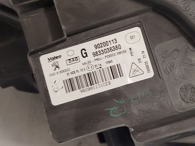 Recambio de faro izquierdo para peugeot 208 (p2) allure referencia OEM IAM 9833036380  90200113