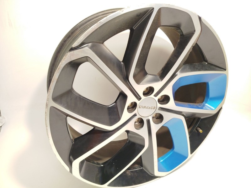 Recambio de llanta para lynk & co 01 phev referencia OEM IAM 8890173164 8889684976 8889658786