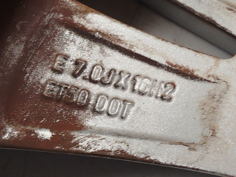 Recambio de llanta para ford focus iii sedán 1.0 ecoboost referencia OEM IAM DM5J1007BB 2237368 