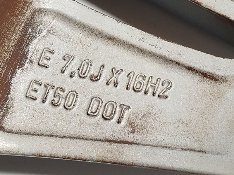 Recambio de llanta para ford focus iii sedán 1.0 ecoboost referencia OEM IAM DM5J1007BB 2237368 