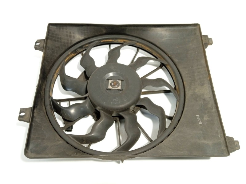 Recambio de electroventilador para hyundai santa fé ii (cm) 2.2 crdi referencia OEM IAM 977302B200  