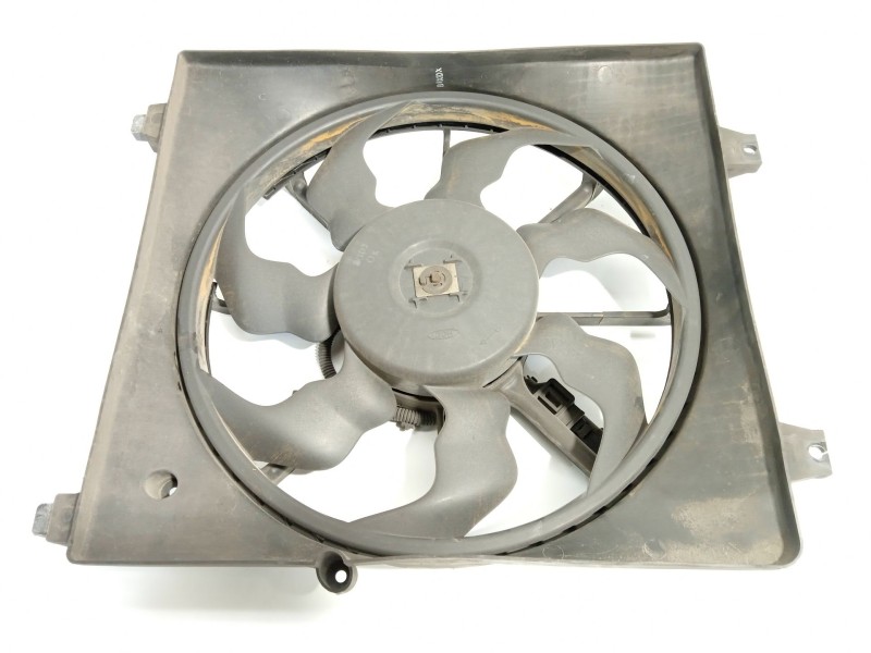 Recambio de electroventilador para hyundai santa fé ii (cm) 2.2 crdi referencia OEM IAM 253802B000  
