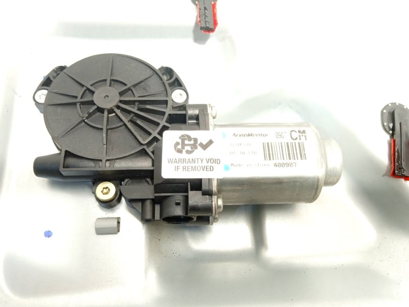 Recambio de elevalunas delantero izquierdo para hyundai santa fé ii (cm) 2.2 crdi referencia OEM IAM 824712B000 824502B000 