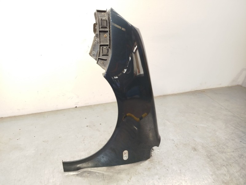 Recambio de aleta delantera izquierda para volkswagen polo iv (9n_, 9a_) 1.2 12v referencia OEM IAM 6Q0821105D  