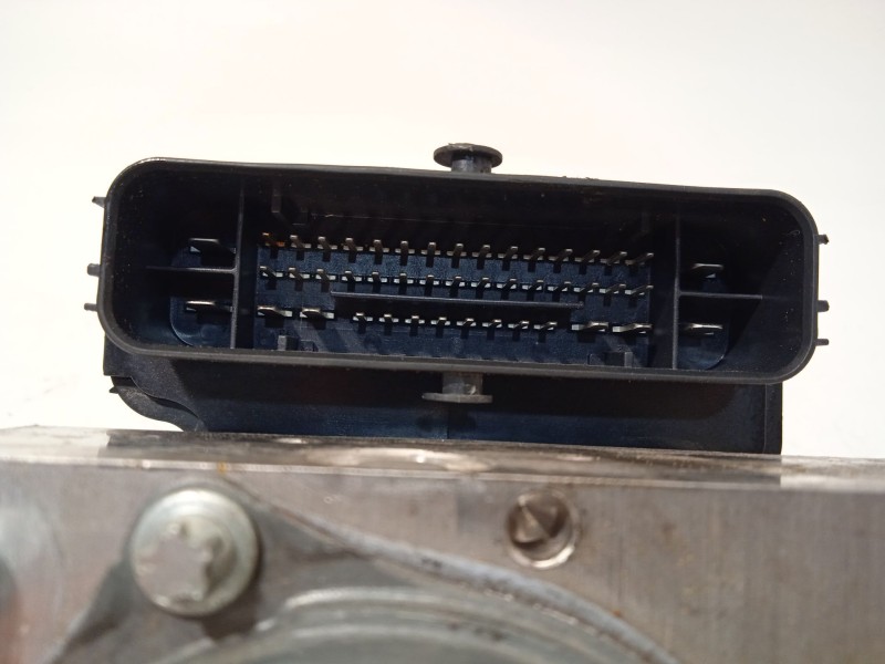 Recambio de abs para peugeot 3008 gt line referencia OEM IAM 9812786180 2265106539 970025