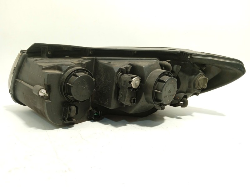 Recambio de faro derecho para hyundai santa fé ii (cm) 2.2 crdi referencia OEM IAM 921022B020  
