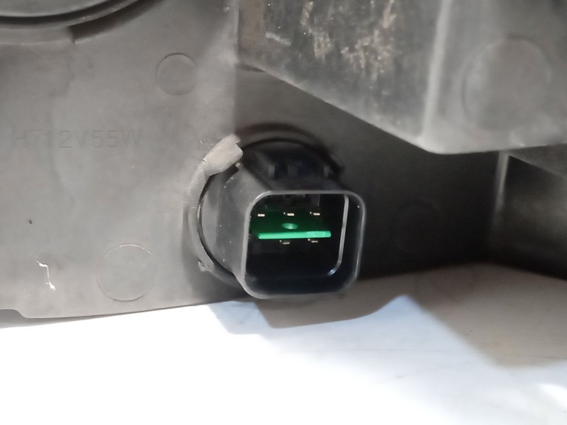 Recambio de faro derecho para hyundai santa fé ii (cm) 2.2 crdi referencia OEM IAM 921022B020  