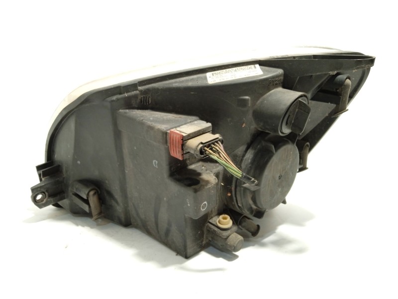 Recambio de faro derecho para peugeot partner monospace (5_, g_) 1.6 hdi 90 referencia OEM IAM 6205AW  