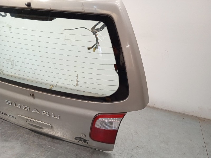 Recambio de porton trasero para subaru forester (sf_) 2.0 awd (sf5) referencia OEM IAM 61701FC100  
