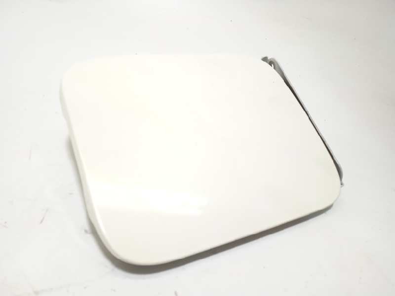 TAPA EXTERIOR COMBUSTIBLE G88301KAMA 788301KA0A