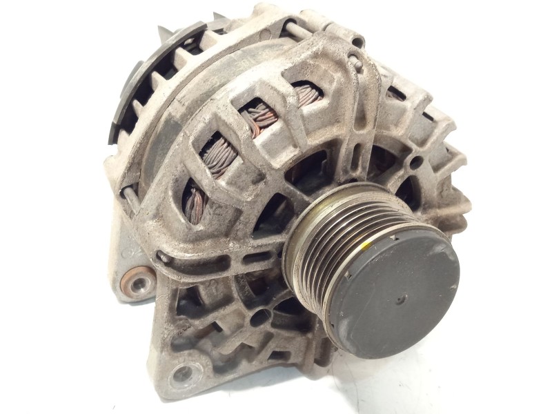 Recambio de alternador para nissan qashqai ii (j11, j11_) 1.5 dci referencia OEM IAM 231004719R  FG18T177
