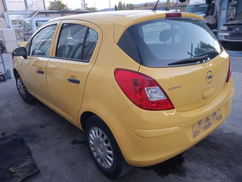 opel corsa d (s07) del año 2013
