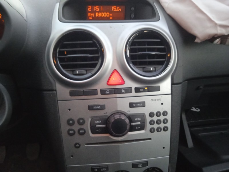 opel corsa d (s07) del año 2013