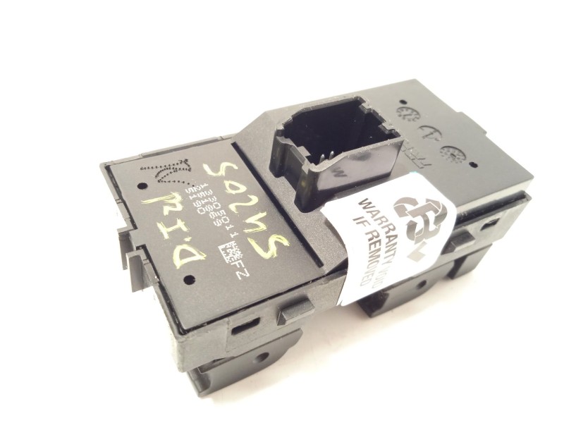 Recambio de mando elevalunas delantero izquierdo para opel mokka / mokka x (j13) 1.4 (_76) referencia OEM IAM 13305011  