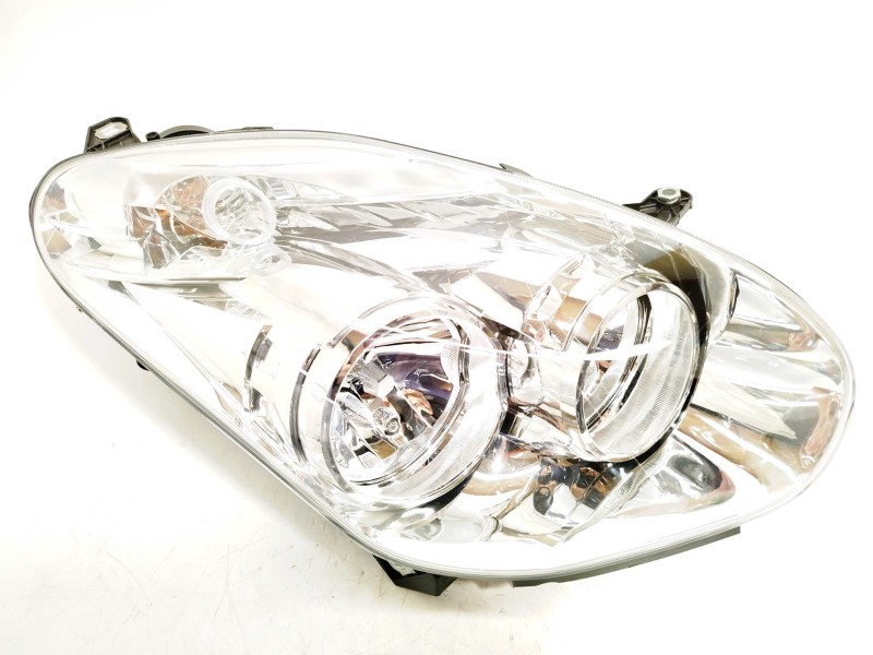 Recambio de faro derecho para fiat doblo autobús (263_) 1.3 d multijet (263axc1a) referencia OEM IAM 51810671  