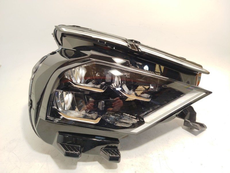 Recambio de faro derecho para citroën c4 iii 1.2 referencia OEM IAM 9830649280  73374698