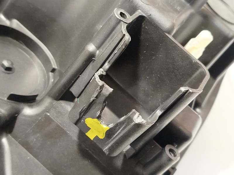 Recambio de faro derecho para citroën c4 iii 1.2 referencia OEM IAM 9830649280  73374698