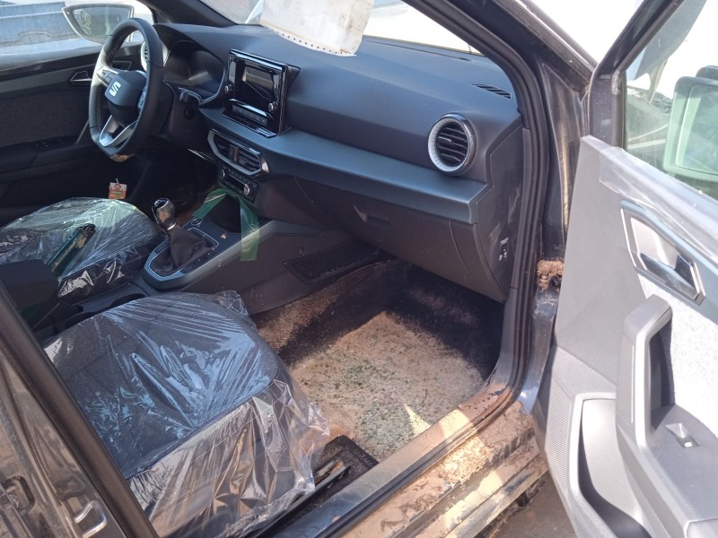 seat arona (kj7, kjp) del año 2024